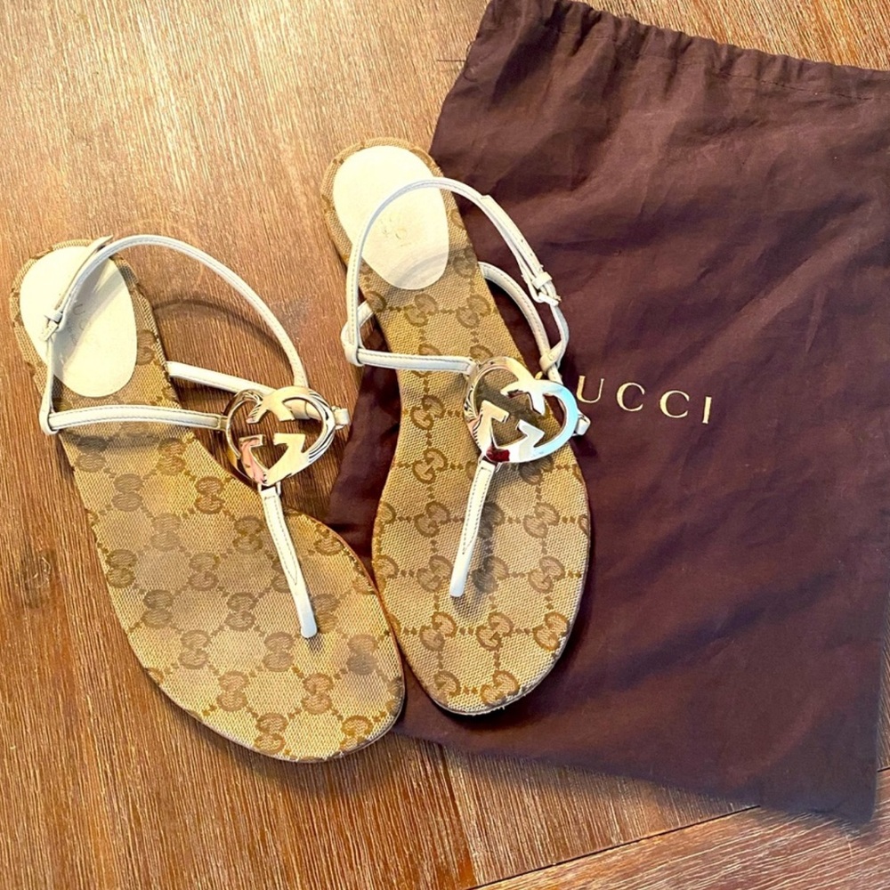 Vintage Gucci Beige and White Sandals